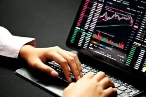 A step-by-step guide to succeed as a trader